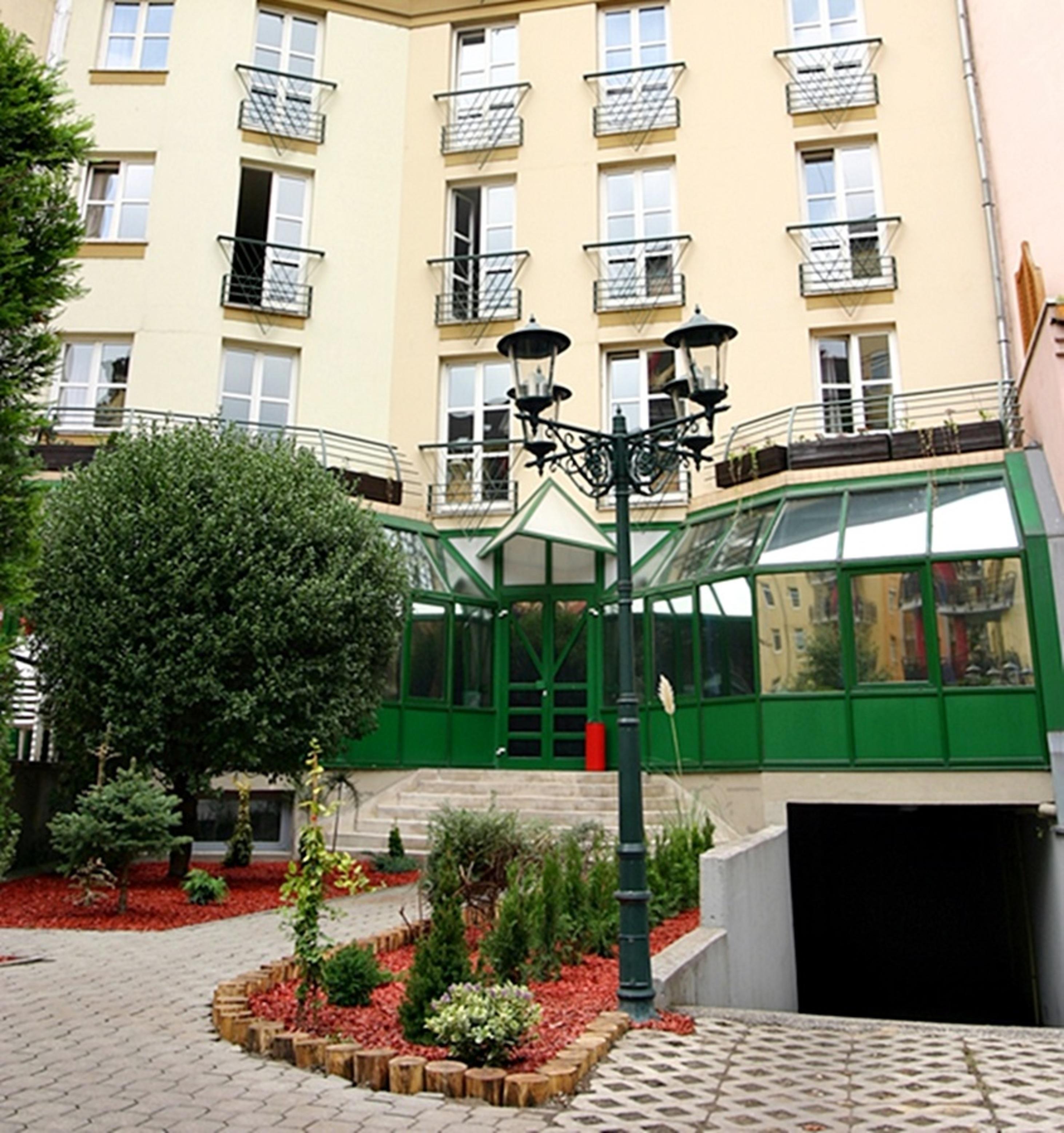 Corvin Hotel Budapest Corvin Wing מראה חיצוני תמונה